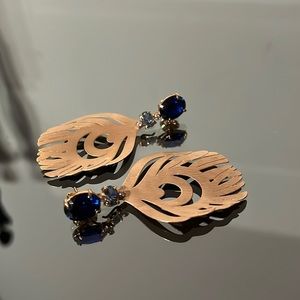 Three possible ways to wear this flowery design. Made in Brazil